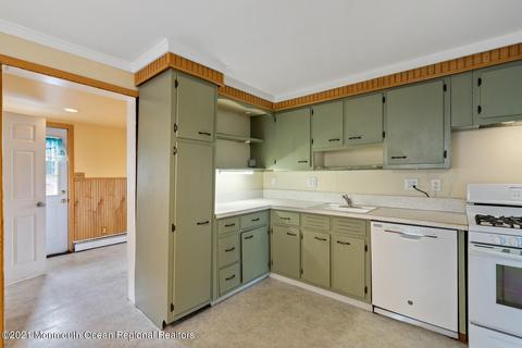 6 John St, Helmetta, NJ 08828 photo 9