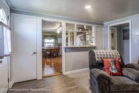 74 Baltic Ave, Waretown, NJ 08758 photo 5
