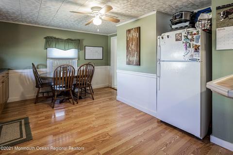 74 Baltic Ave, Waretown, NJ 08758 photo 8