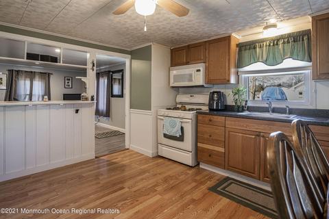74 Baltic Ave, Waretown, NJ 08758 photo 7
