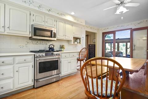 237 Lakeside Ave, Colts Neck, NJ 07722 photo 15
