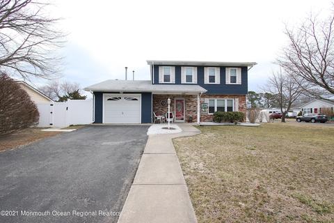 300 2nd St, Waretown, NJ 08758 photo 1