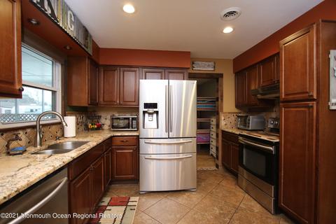 300 2nd St, Waretown, NJ 08758 photo 18