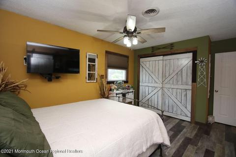 300 2nd St, Waretown, NJ 08758 photo 24