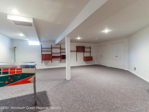 89 Iris Ct, Holmdel, NJ 07733 photo 34