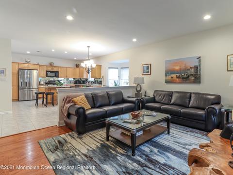 89 Iris Ct, Holmdel, NJ 07733 photo 18
