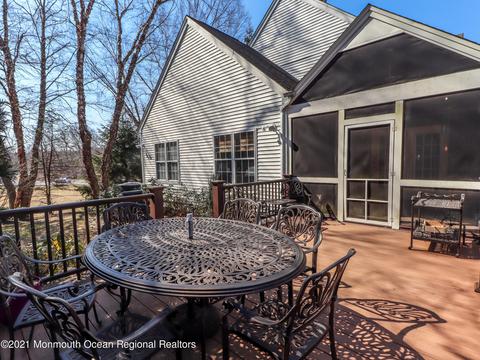89 Iris Ct, Holmdel, NJ 07733 photo 38