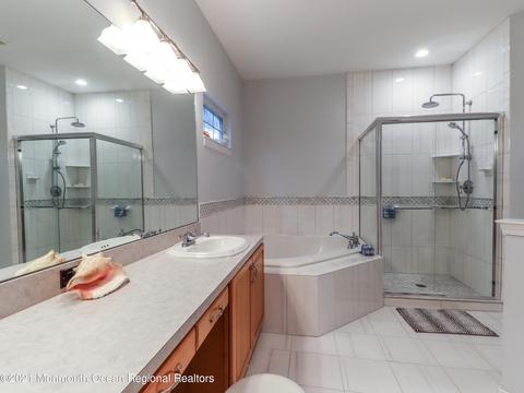 89 Iris Ct, Holmdel, NJ 07733 photo 26