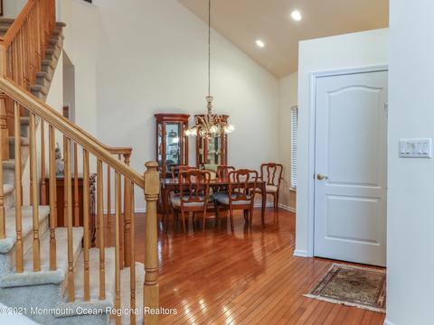 89 Iris Ct, Holmdel, NJ 07733 photo 8