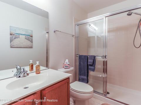 89 Iris Ct, Holmdel, NJ 07733 photo 31