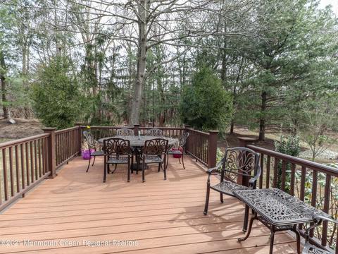 89 Iris Ct, Holmdel, NJ 07733 photo 36