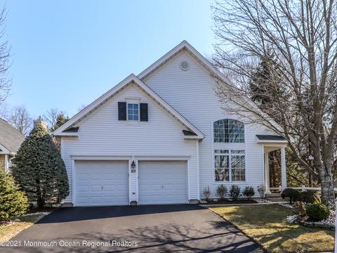 89 Iris Ct, Holmdel, NJ 07733 photo 1