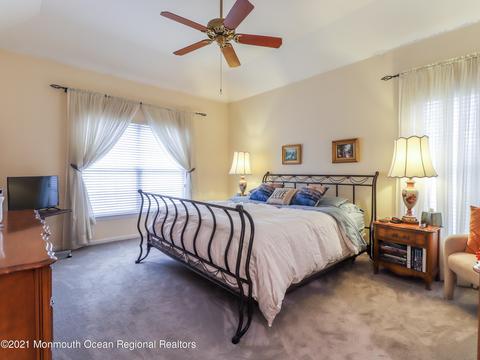 89 Iris Ct, Holmdel, NJ 07733 photo 24