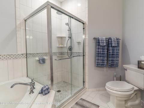 89 Iris Ct, Holmdel, NJ 07733 photo 27