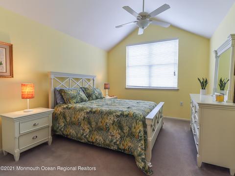 89 Iris Ct, Holmdel, NJ 07733 photo 30