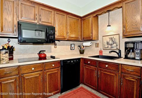21 Bobwhite Ct, Forked River, NJ 08731 photo 12