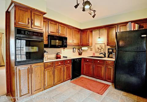 21 Bobwhite Ct, Forked River, NJ 08731 photo 11