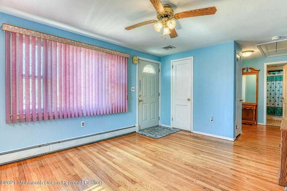  10 Snyder Ave, Keansburg, NJ 07734 photo 8