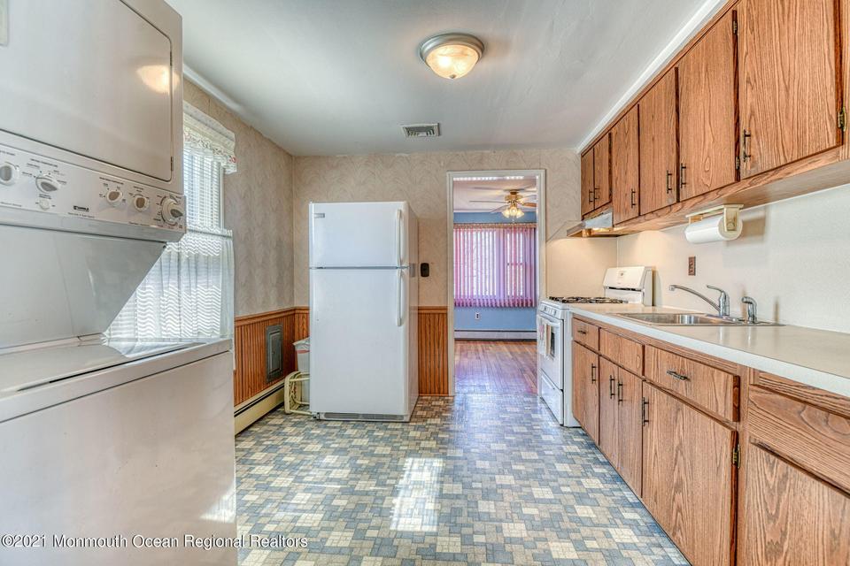  10 Snyder Ave, Keansburg, NJ 07734 photo 21
