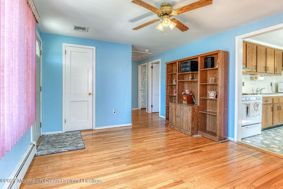  10 Snyder Ave, Keansburg, NJ 07734 photo 9