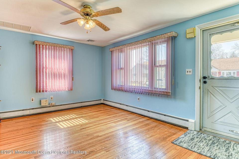  10 Snyder Ave, Keansburg, NJ 07734 photo 6
