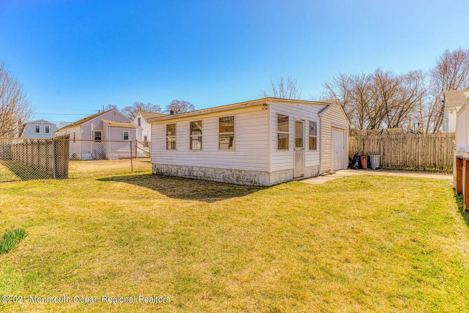  10 Snyder Ave, Keansburg, NJ 07734 photo 28