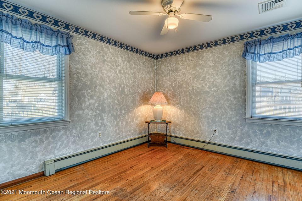  10 Snyder Ave, Keansburg, NJ 07734 photo 16