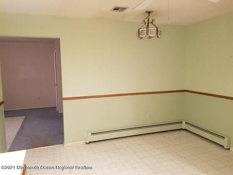 19 Chipmunk Dr, Brick, NJ 08724 photo 4