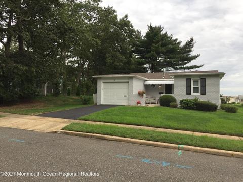 31 Pheasant Dr, Brick, NJ 08724 photo 3