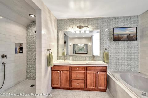 24 Hampton Ct, Matawan, NJ 07747 photo 26