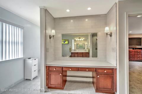 24 Hampton Ct, Matawan, NJ 07747 photo 27