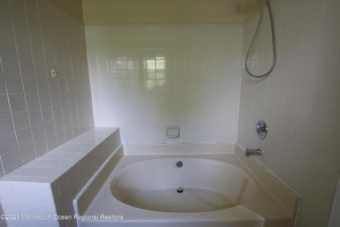 19 Mainbraid Ct, Tinton Falls, NJ 07753 photo 13