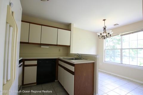 19 Mainbraid Ct, Tinton Falls, NJ 07753 photo 5