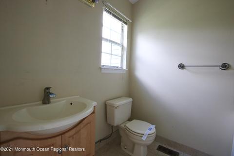 19 Mainbraid Ct, Tinton Falls, NJ 07753 photo 12