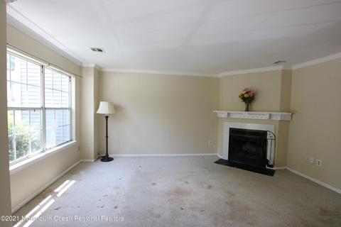 19 Mainbraid Ct, Tinton Falls, NJ 07753 photo 3