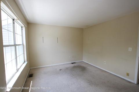 19 Mainbraid Ct, Tinton Falls, NJ 07753 photo 14