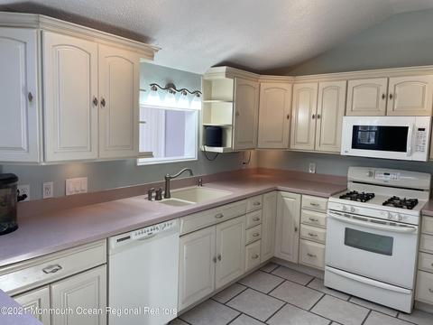 15 Central Ave, Waretown, NJ 08758 photo 8