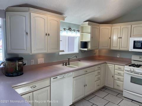 15 Central Ave, Waretown, NJ 08758 photo 6