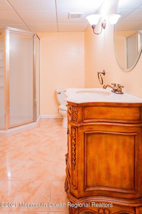 16 Dearborn Dr, Holmdel, NJ 07733 photo 37