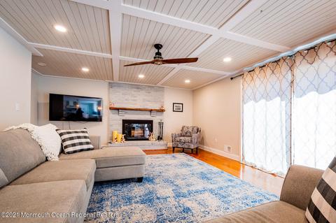 16 Dearborn Dr, Holmdel, NJ 07733 photo 12