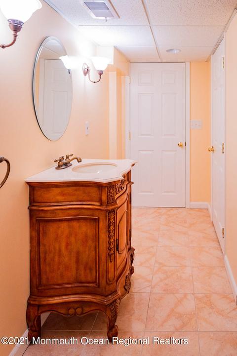 16 Dearborn Dr, Holmdel, NJ 07733 photo 35