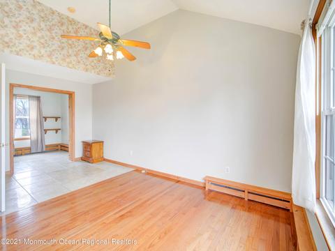 21 Crescent Rd, Edison, NJ 08817 photo 15