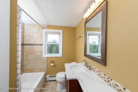 62 Middlesex Rd, Matawan, NJ 07747 photo 14