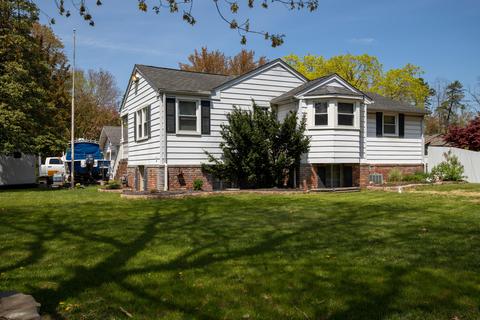 4 Smith St, Howell, NJ 07731 photo 4