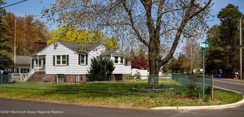 4 Smith St, Howell, NJ 07731 photo 5