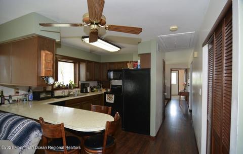 606 Center St, Forked River, NJ 08731 photo 3