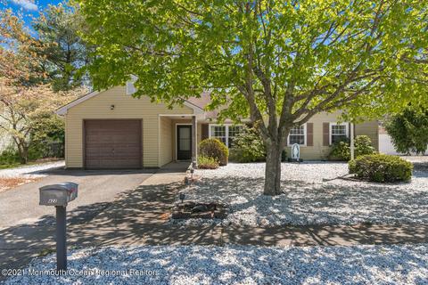 422 Cheyenne Dr, Waretown, NJ 08758 photo 1
