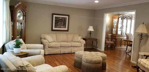 14 Leaf Ln, Matawan, NJ 07747 photo 4