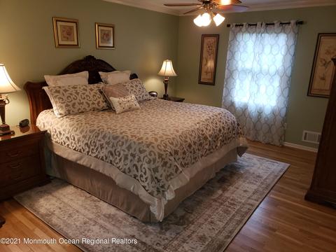 14 Leaf Ln, Matawan, NJ 07747 photo 12