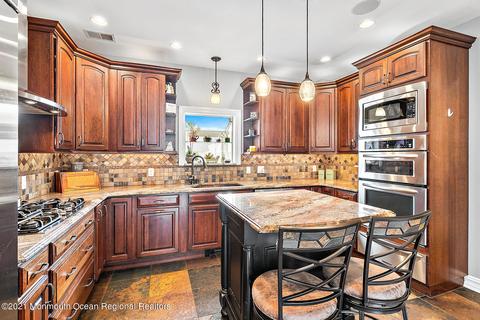 7 Flomar Ave, Middletown, NJ 07748 photo 17
